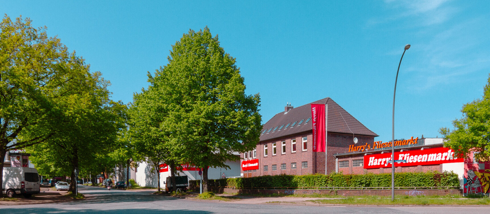 Headquarters of the company Harry's Fliesenmarkt in the industrial area Bornkampsweg/Ruhrstraße