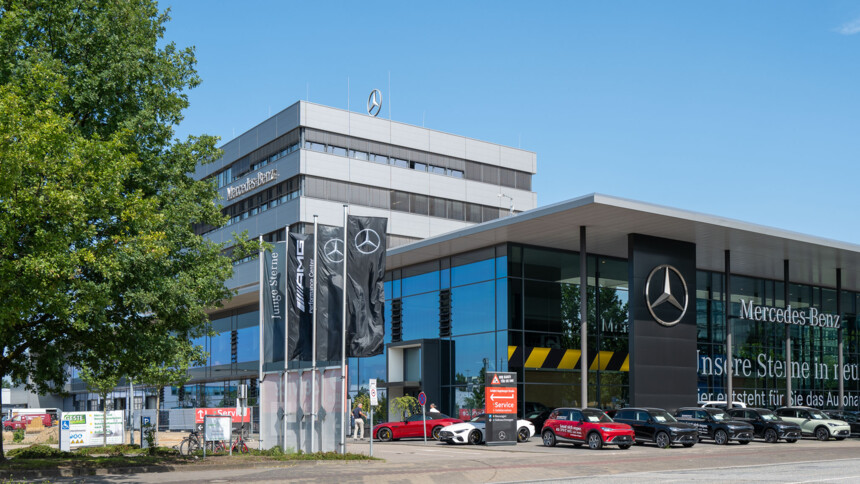 Mercedes-Benz branch at Friedrich-Ebert-Damm