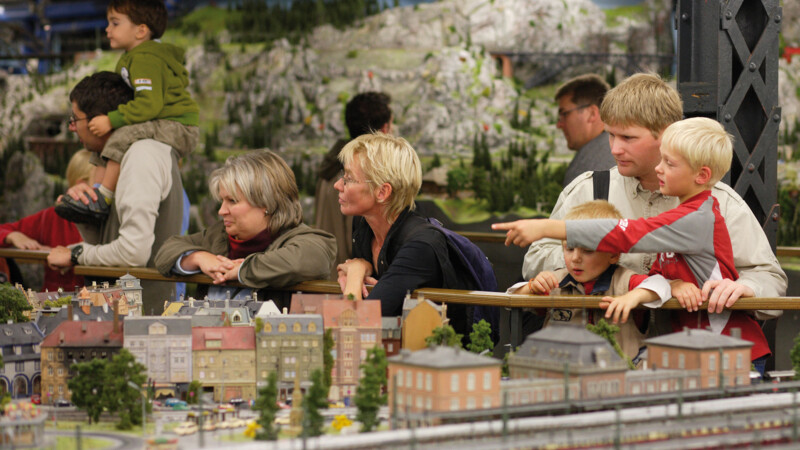 Besucher:innen im Miniatur Wunderland