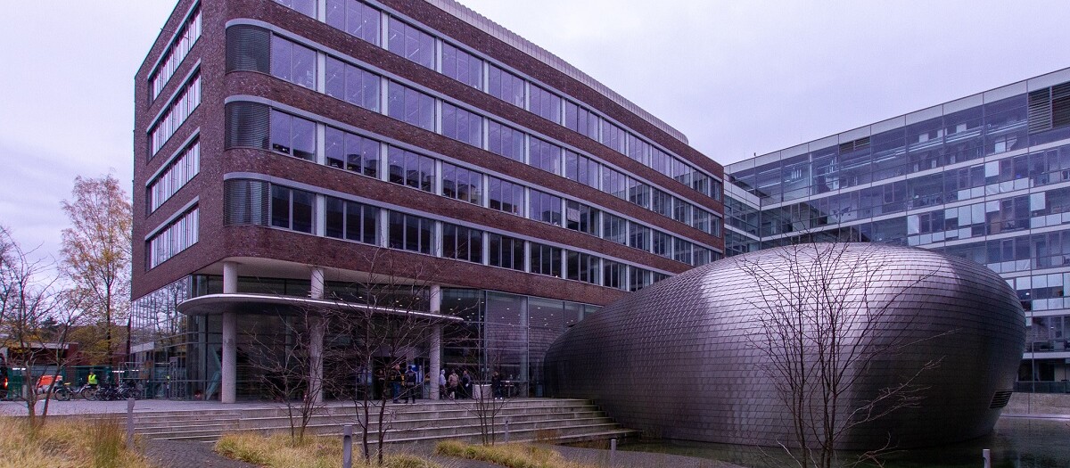 Headquarters of Harry's Fliesenmarkt in the Bornkampsweg/Ruhrstraße industrial estate