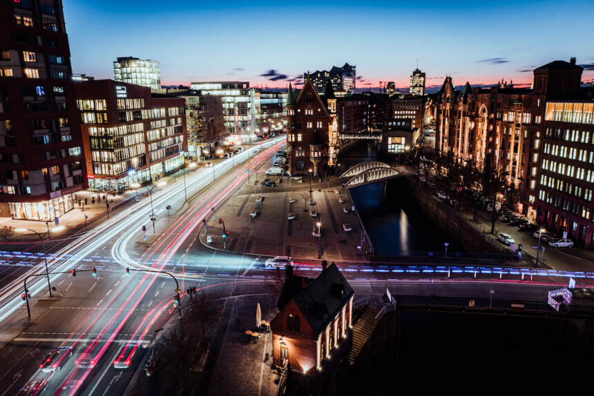 Vogelperspektive Speicherstadt bei Nacht