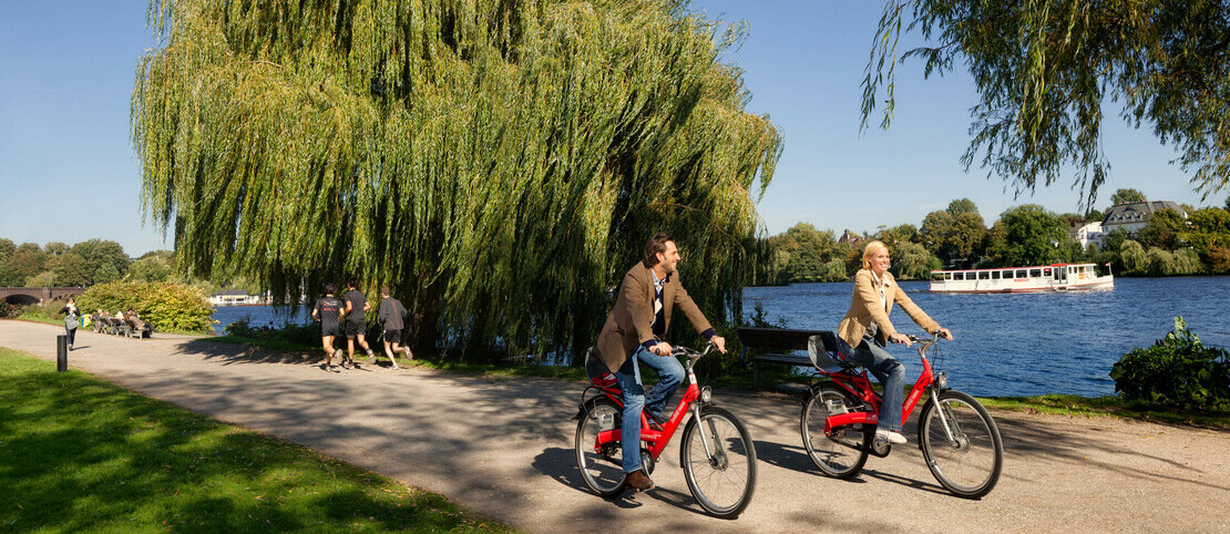 Hamburg bietet eine hohe Lebensqualität durch die Lage an Elbe und Alster