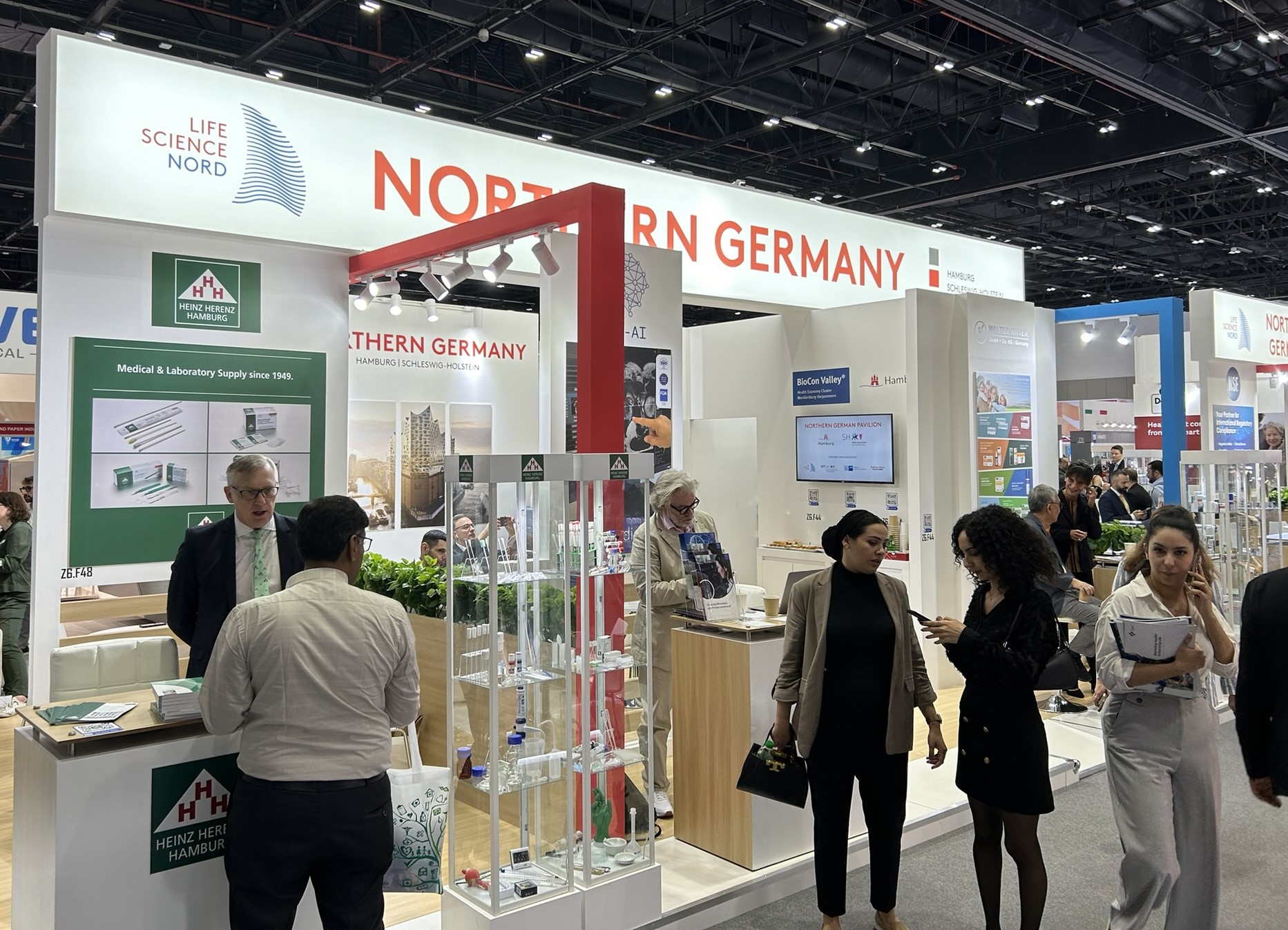 LSN-Messestand bei der Arab Health in Dubai 2024