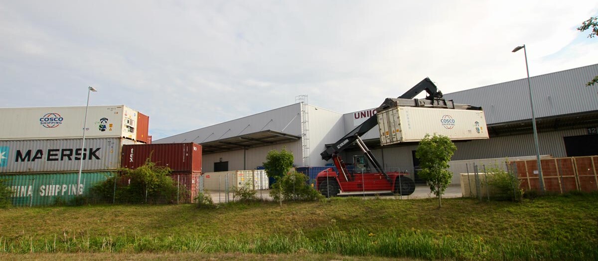 Containers in Hausbruch/Bostelbek