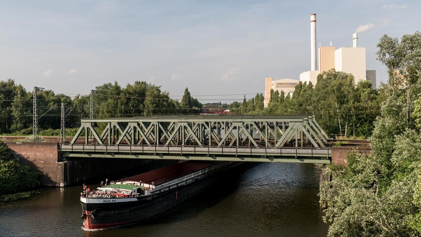 Der Industriestandort Billbrook/Rothenburgsort verfügt über eine trimodale Logistik-Anbindung