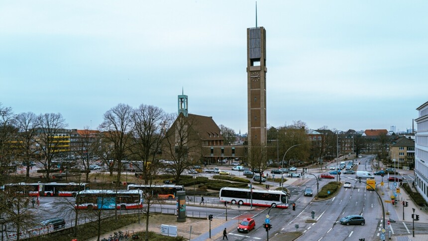 Wandsbeker Markt Platz und die Christuskirche