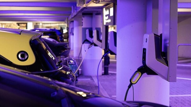 E-Mobilität am Hamburg Airport: Ladepunkte im Parkhaus